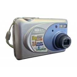 NIKON COOLPIX 2000 (2M)