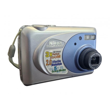 NIKON COOLPIX 2000 (2M)